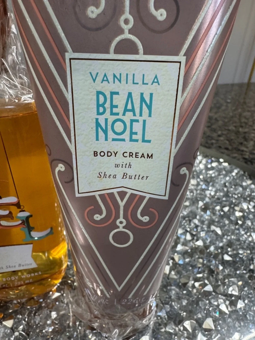 Bath & Body Works Vanilla Bean Noel Body Cream & Shower Gel - Pink, Amber